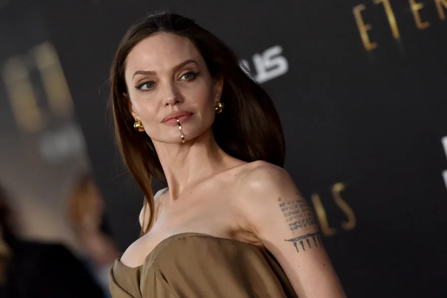 Angelina Jolie Hair