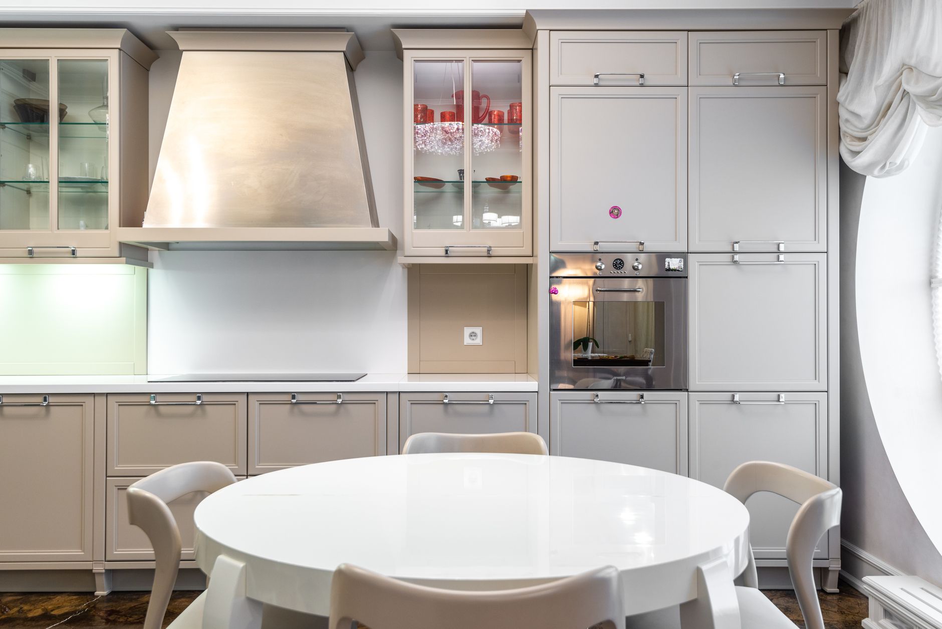 How to Design a Kitchen With the Same Care as a Tailored Wardrobe
