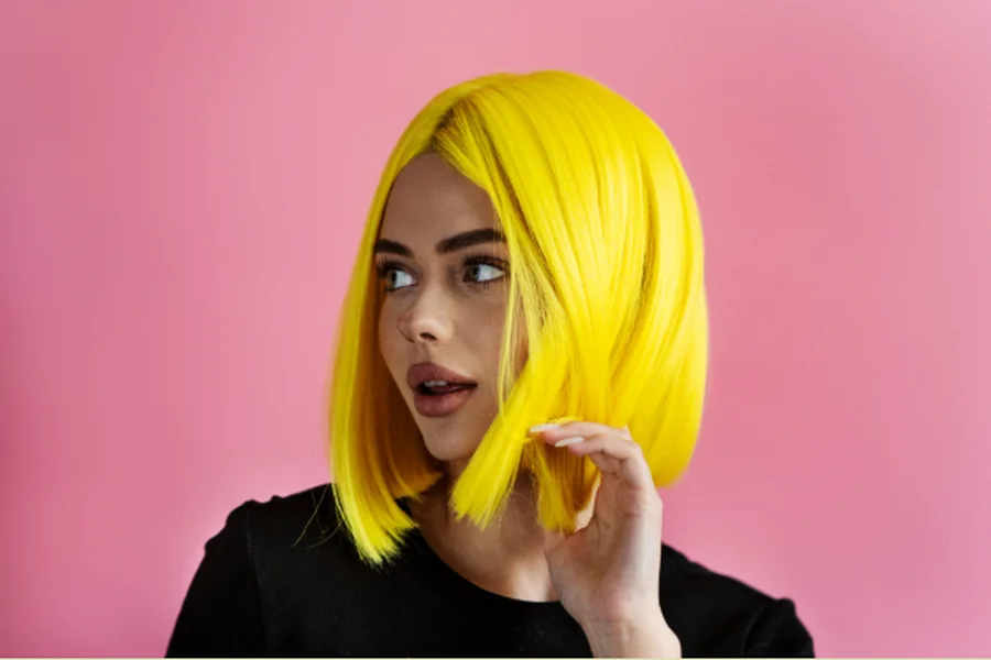 The Solarpunk Aesthetic and Warm Natural Tones: A New Trend for Sunny Accents in Your Look