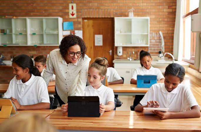 Unlocking High Achievement with an IB Biology Tutor Online