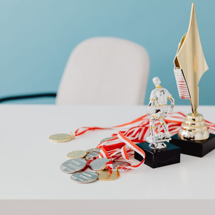 Why Ordering Trophies Online Simplifies Your Event Planning